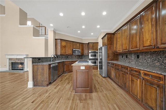 225 Lake Summit View, Atlanta, GA 30342