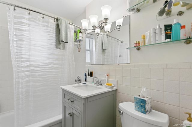 370 W Broadway 1D, Long Beach, NY 11561