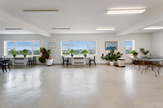 370 W Broadway 1D, Long Beach, NY 11561