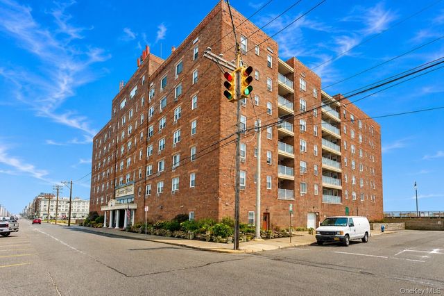 370 W Broadway 1D, Long Beach, NY 11561