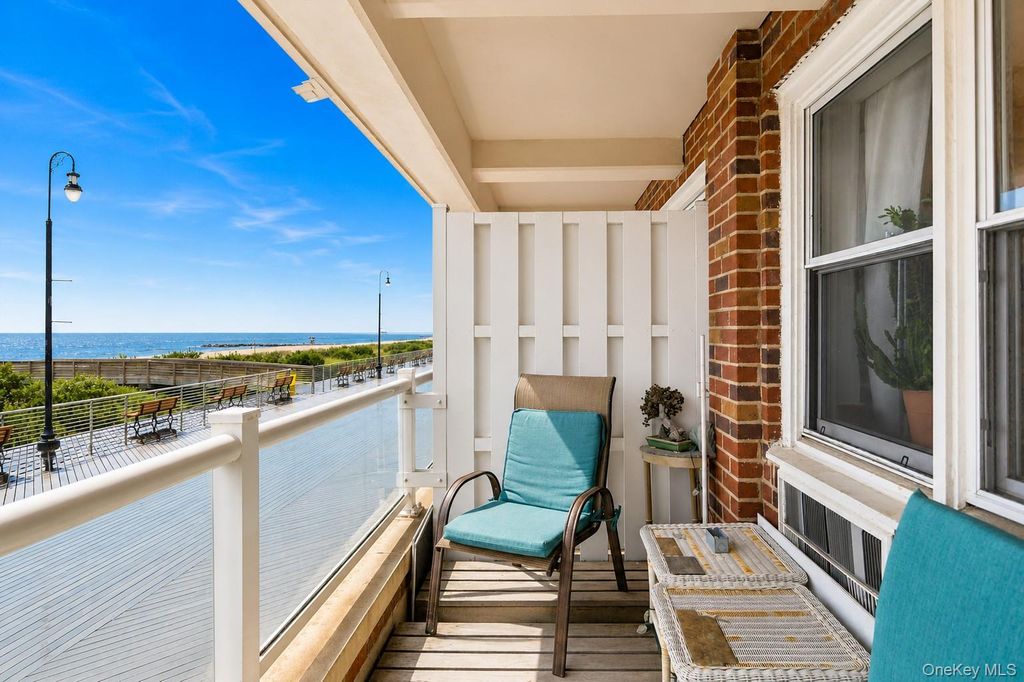 370 W Broadway 1D, Long Beach, NY 11561 — photo 3