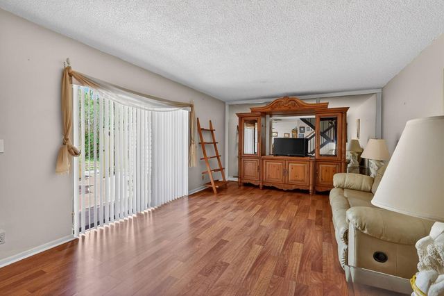 5706 SE Riverboat Drive 202, Stuart, FL 34997
