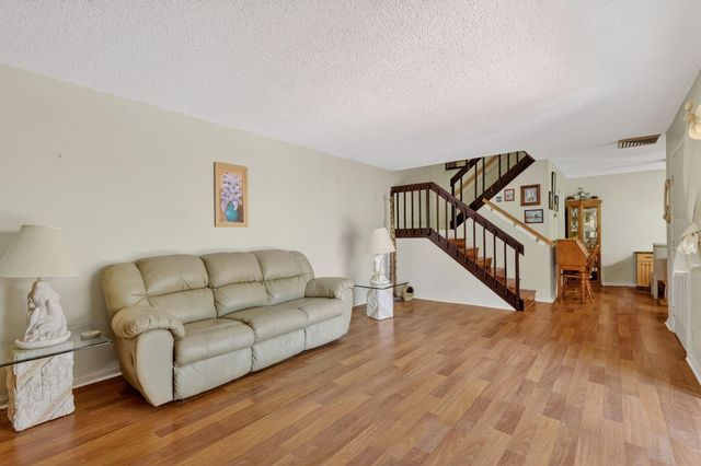 5706 SE Riverboat Drive 202, Stuart, FL 34997