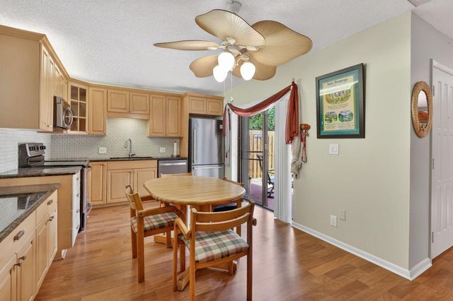 5706 SE Riverboat Drive 202, Stuart, FL 34997