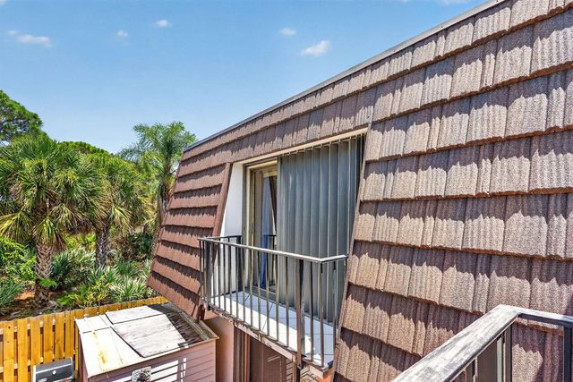 5706 SE Riverboat Drive 202, Stuart, FL 34997