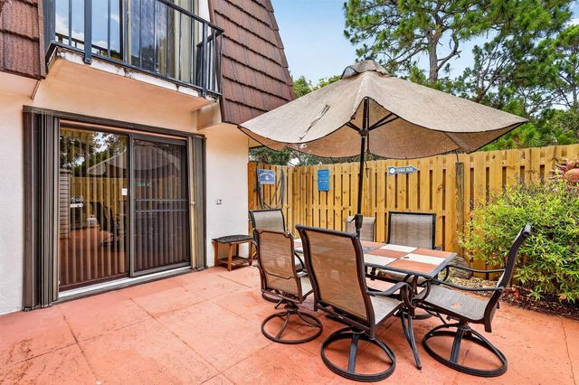 5706 SE Riverboat Drive 202, Stuart, FL 34997