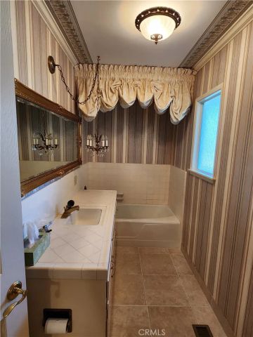 657 W Cypress, Redlands, CA 92373