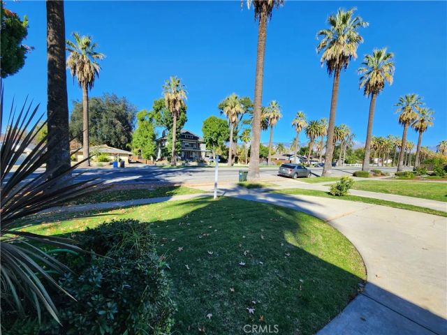 657 W Cypress, Redlands, CA 92373