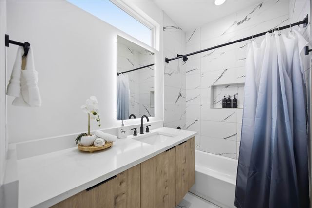 4209 Mckinney Street 2, Houston, TX 77023