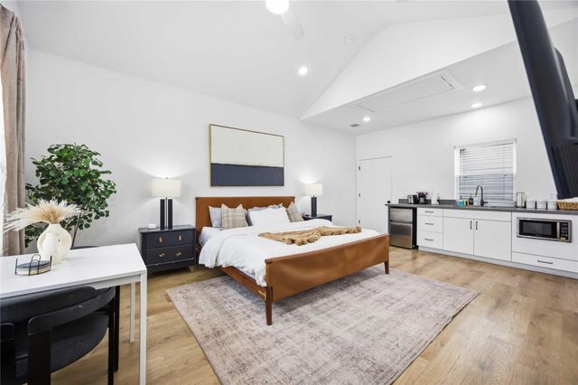 4209 Mckinney Street 2, Houston, TX 77023