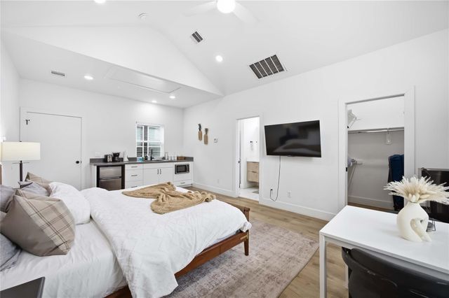 4209 Mckinney Street 2, Houston, TX 77023