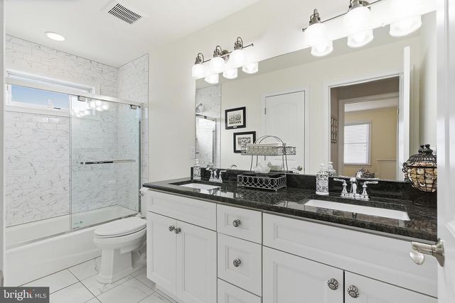 3 W ESSEX AVE, Harvey Cedars, NJ 08008