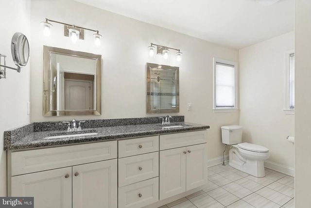 3 W ESSEX AVE, Harvey Cedars, NJ 08008