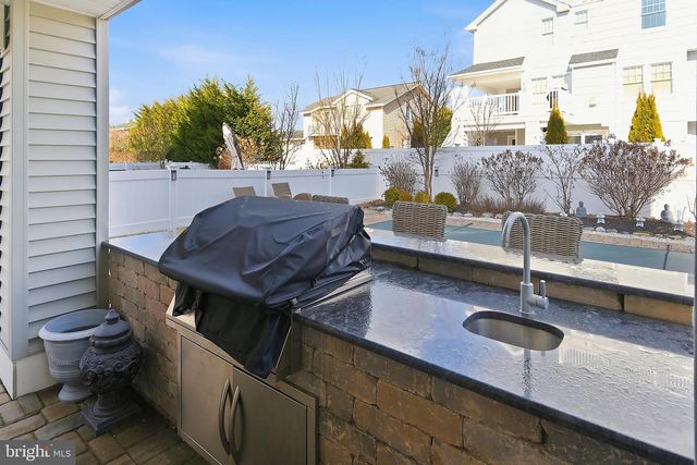 3 W ESSEX AVE, Harvey Cedars, NJ 08008