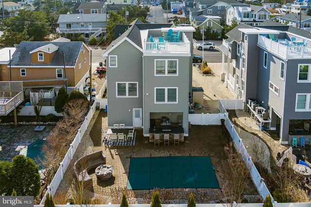 3 W ESSEX AVE, Harvey Cedars, NJ 08008
