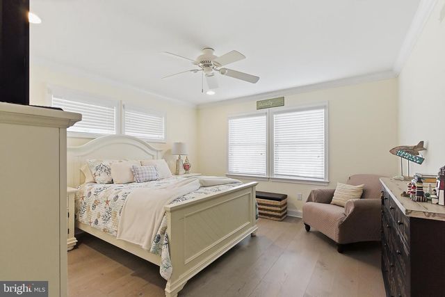 3 W ESSEX AVE, Harvey Cedars, NJ 08008