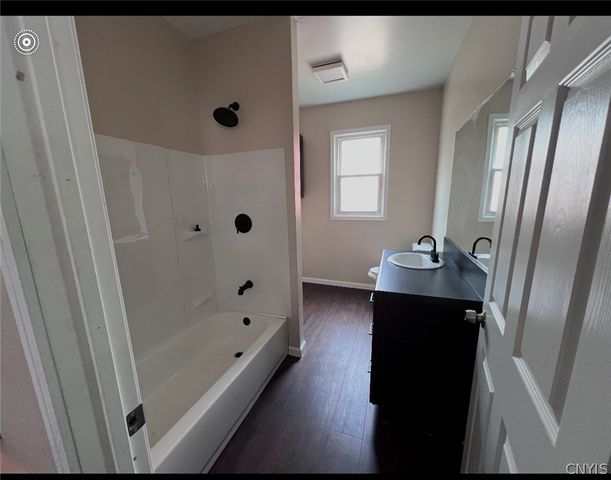 709 Oak Street, Syracuse, NY 13203