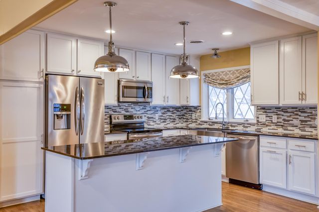 1021 Fremont Street, Anoka, MN 55303