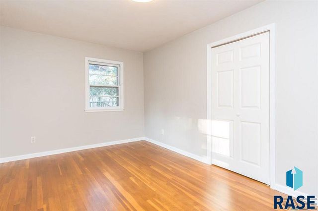 3013 S 5th Ave Avenue, Sioux Falls, SD 57105