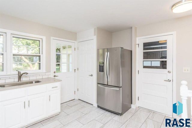 3013 S 5th Ave Avenue, Sioux Falls, SD 57105