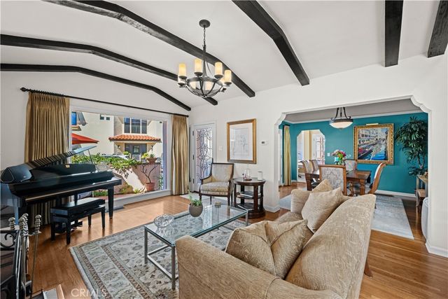 130 Geneva Walk, Long Beach, CA 90803