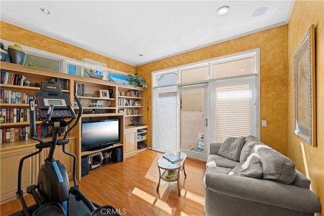 130 Geneva Walk, Long Beach, CA 90803