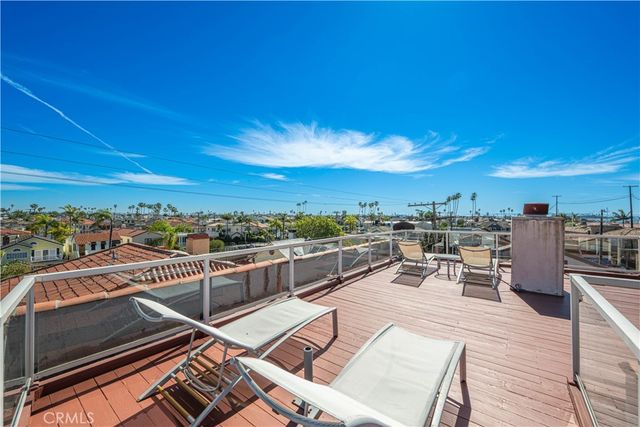 130 Geneva Walk, Long Beach, CA 90803
