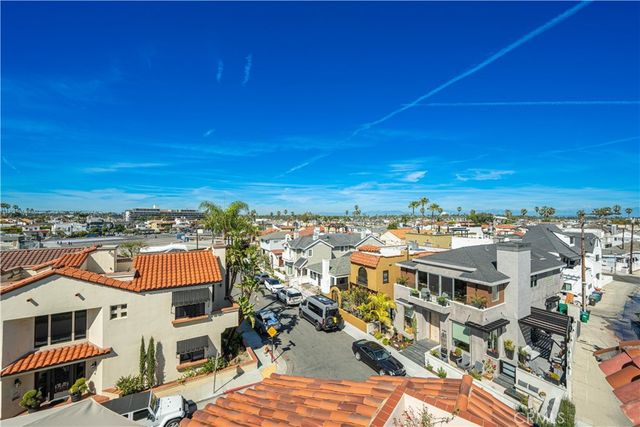 130 Geneva Walk, Long Beach, CA 90803