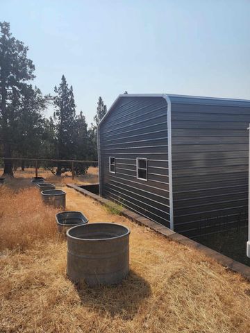 11672 NW Grimes Avenue, Prineville, OR 97754