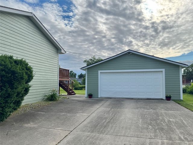 503 N Main Avenue, Huxley, IA 50124