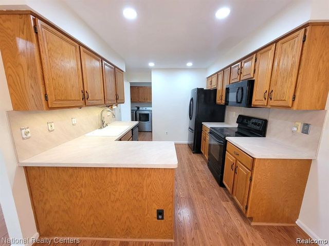 37485 Stonegate Circle 75, Clinton Township, MI 48036