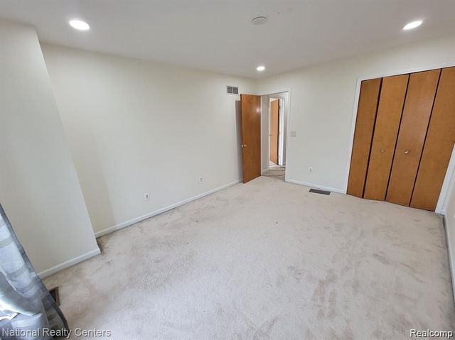 37485 Stonegate Circle 75, Clinton Township, MI 48036