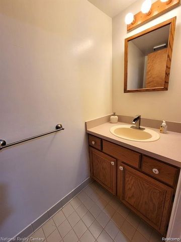 37485 Stonegate Circle 75, Clinton Township, MI 48036