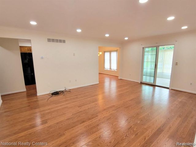 37485 Stonegate Circle 75, Clinton Township, MI 48036