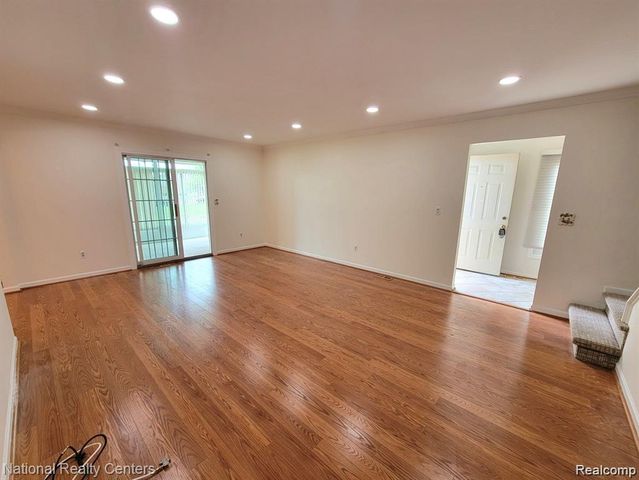 37485 Stonegate Circle 75, Clinton Township, MI 48036