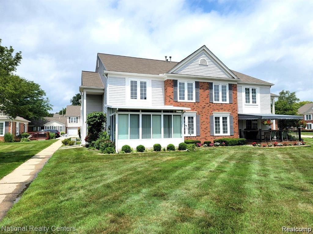 37485 Stonegate Circle 75, Clinton Township, MI 48036