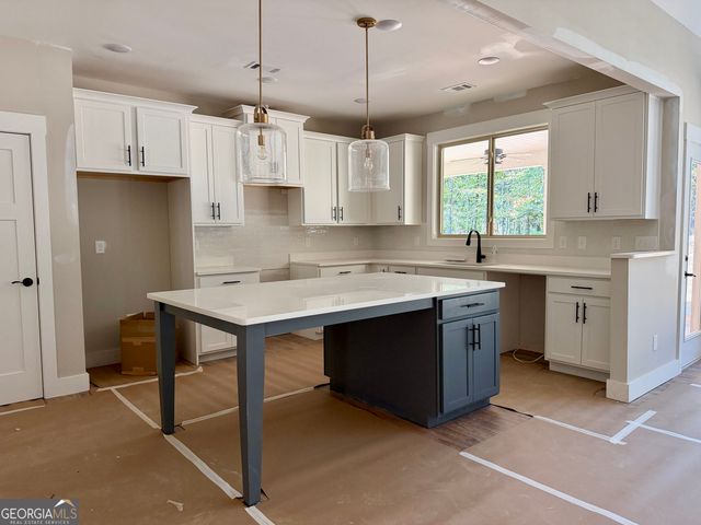 11 Charismatic Road SW, Rome, GA 30161