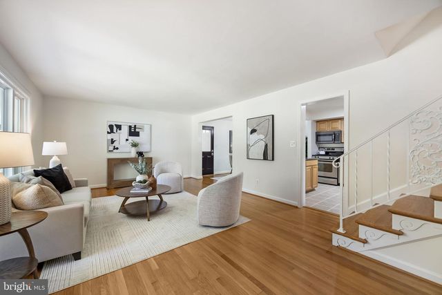 6211 COLMAC DR, Falls Church, VA 22044