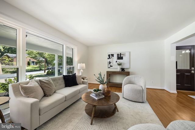 6211 COLMAC DR, Falls Church, VA 22044