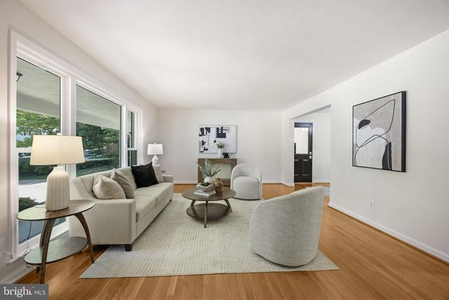 6211 COLMAC DR, Falls Church, VA 22044