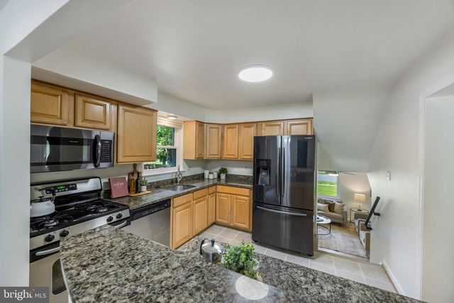6211 COLMAC DR, Falls Church, VA 22044