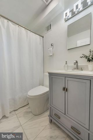 6211 COLMAC DR, Falls Church, VA 22044