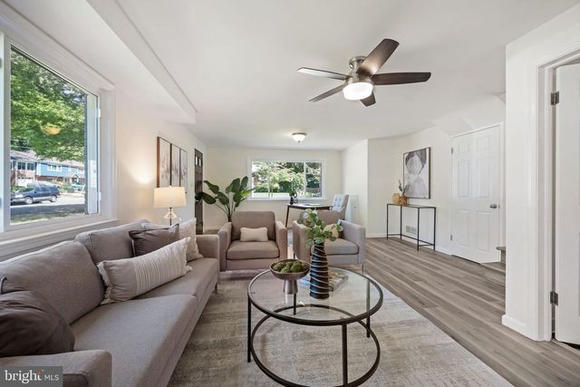 6211 COLMAC DR, Falls Church, VA 22044
