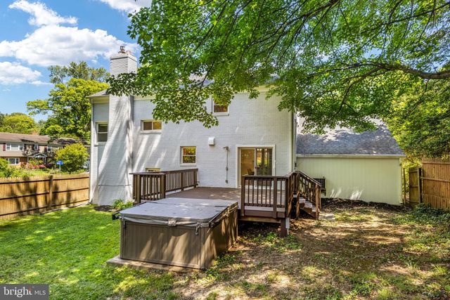 6211 COLMAC DR, Falls Church, VA 22044