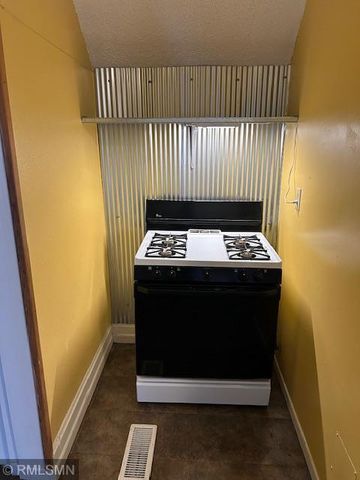 2082 Marshall Avenue, Saint Paul, MN 55104