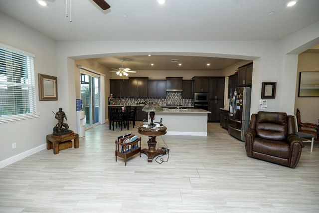 2911 Zinnia Way, Lodi, CA 95242