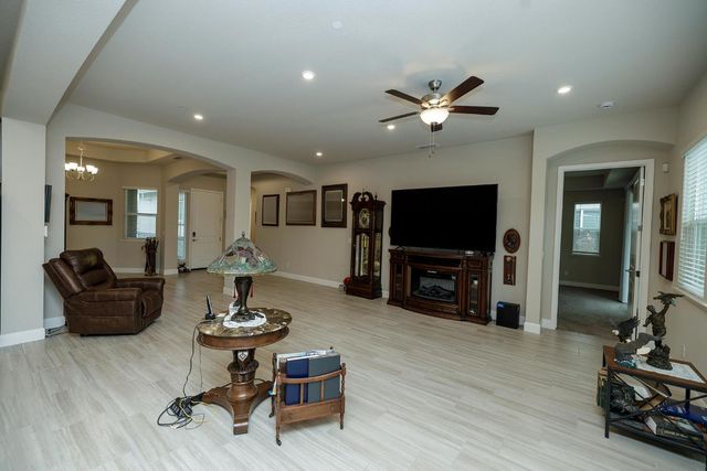 2911 Zinnia Way, Lodi, CA 95242