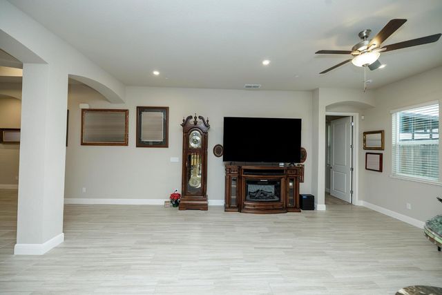 2911 Zinnia Way, Lodi, CA 95242