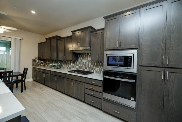 2911 Zinnia Way, Lodi, CA 95242