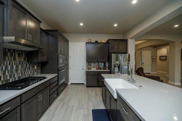 2911 Zinnia Way, Lodi, CA 95242